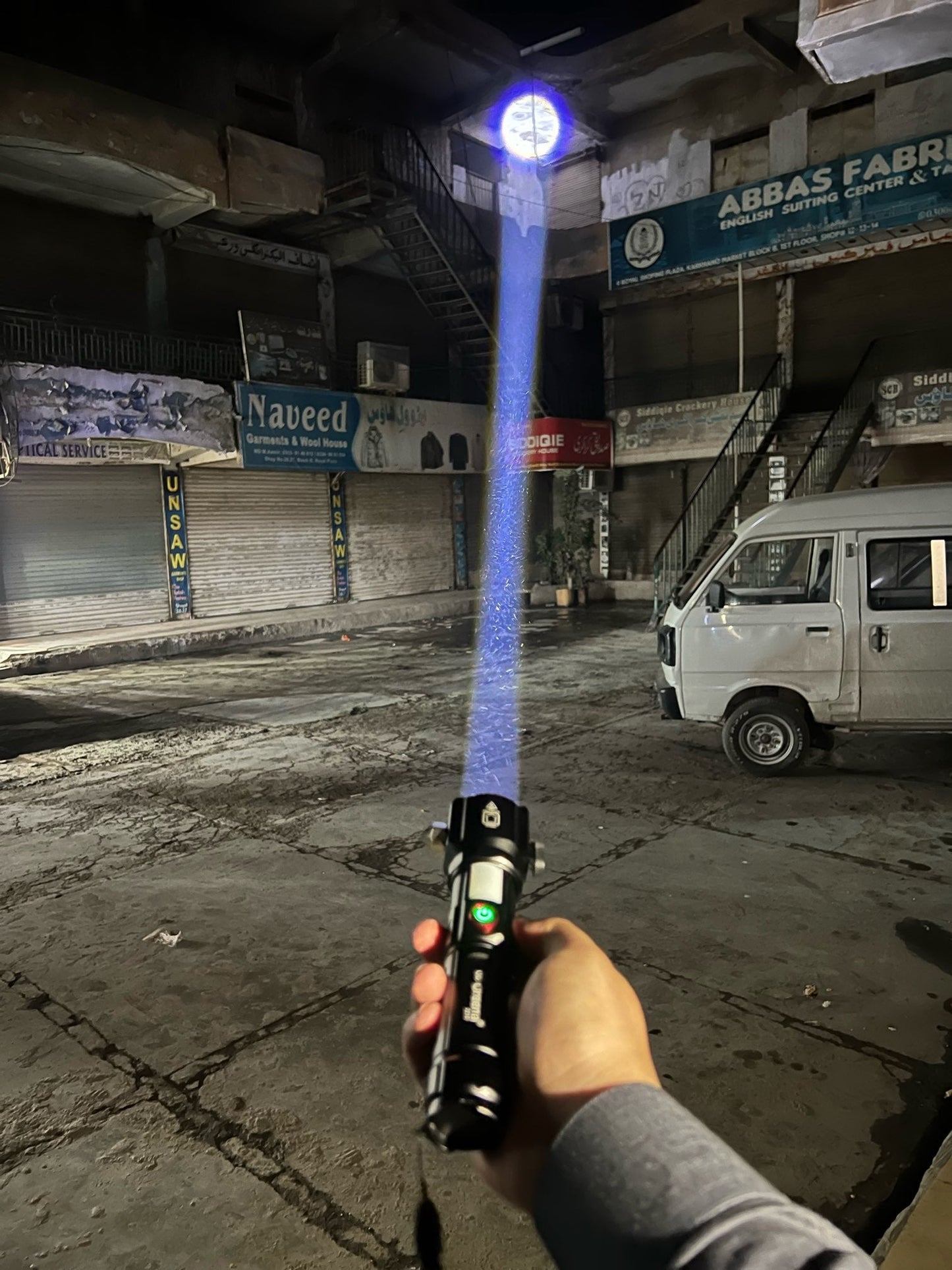 Imported Original Flash Light with Hammer