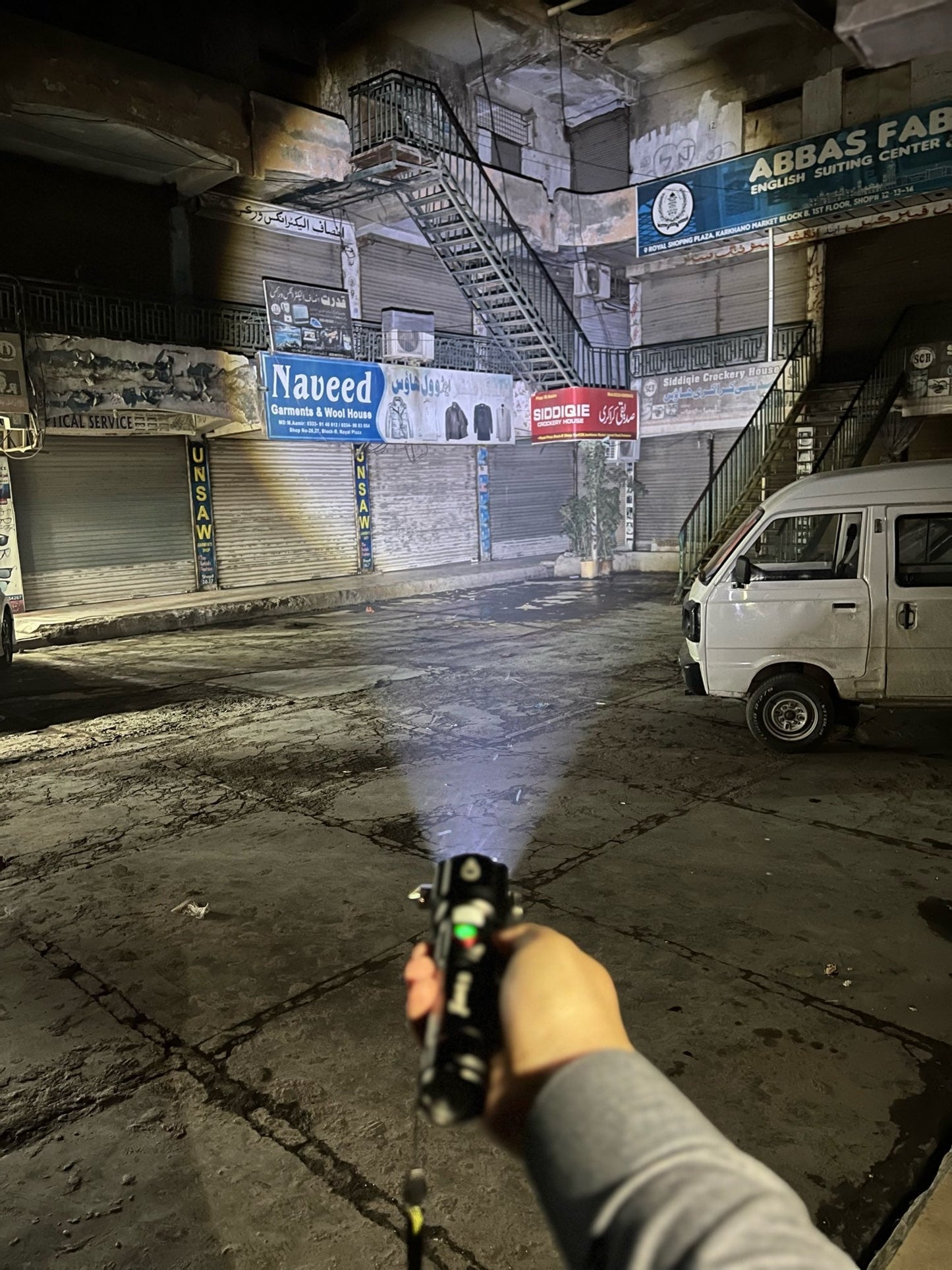 Imported Original Flash Light with Hammer