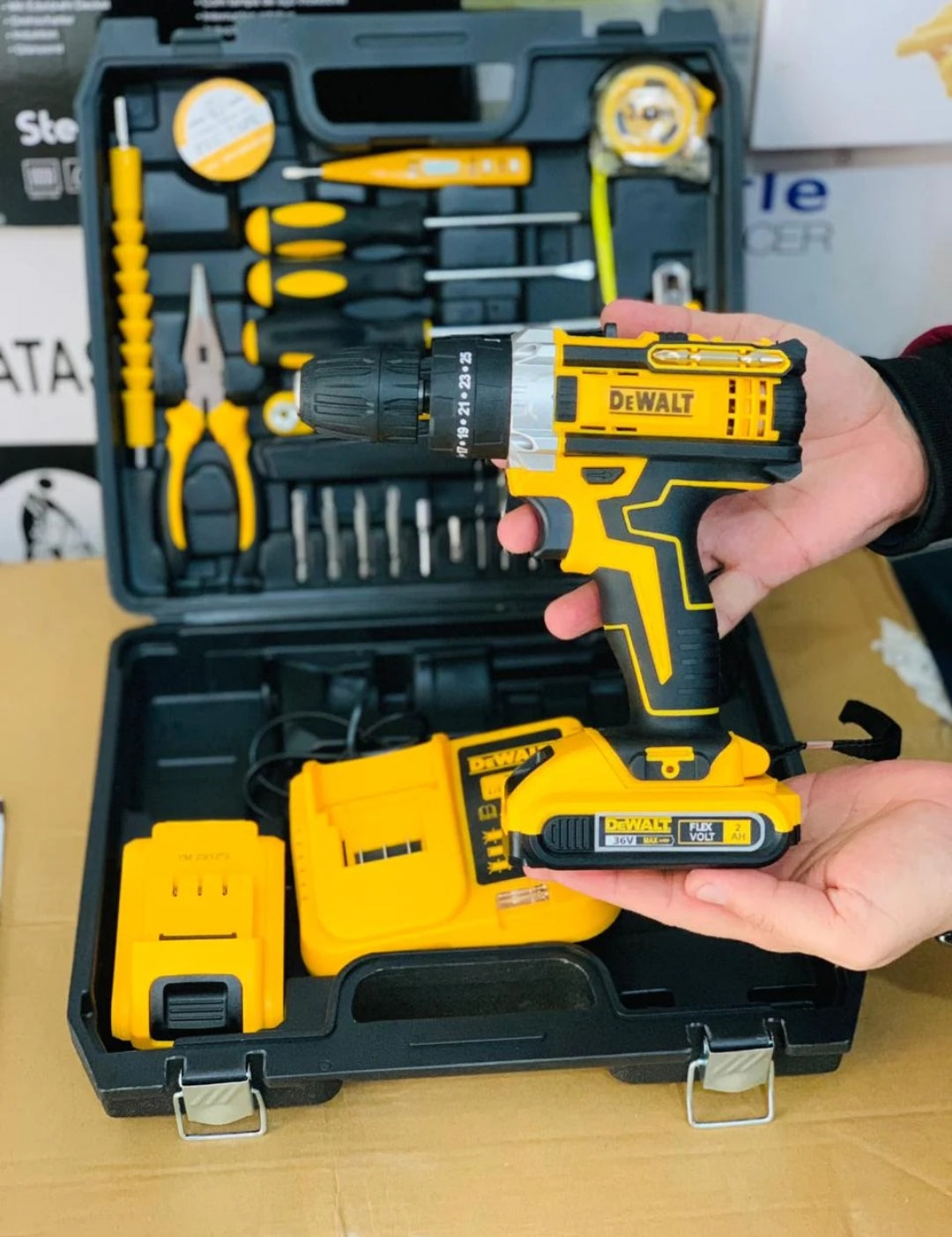 Lot imported DeWalt 36v drill machine with toolkit set